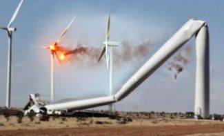 Broken Wind Turbine - 325.JPG